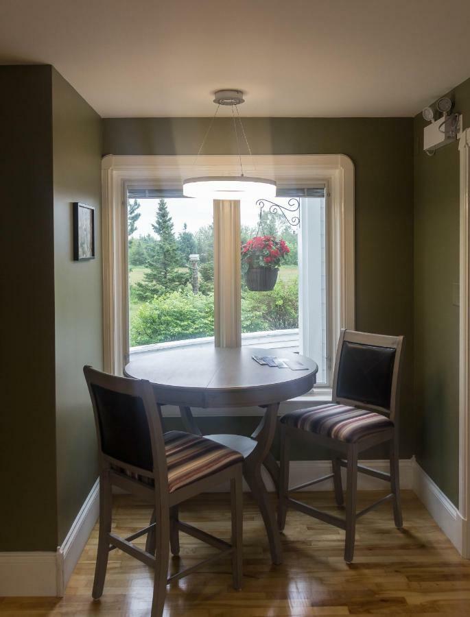 Fox Point Inn Parrsboro Ngoại thất bức ảnh